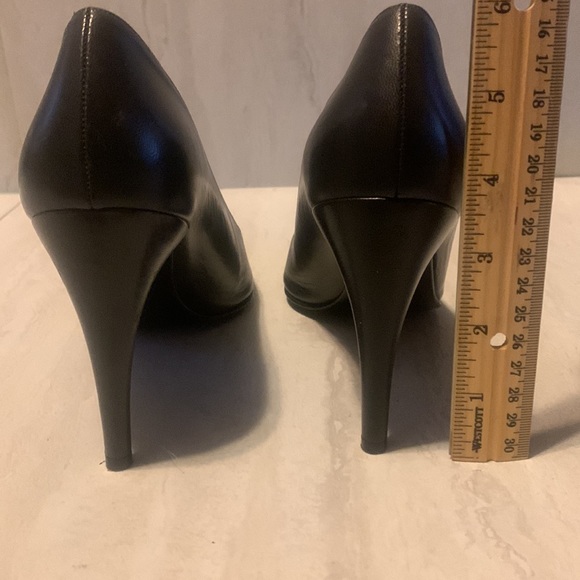 Charles Jourdan Women's Charcoal Gray Leather Pointed Toe Heels Size 8M - Picture 6 of 15